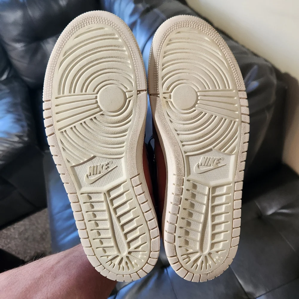 Jordan Retro 1 Women Size 9 - Picture 6 of 8